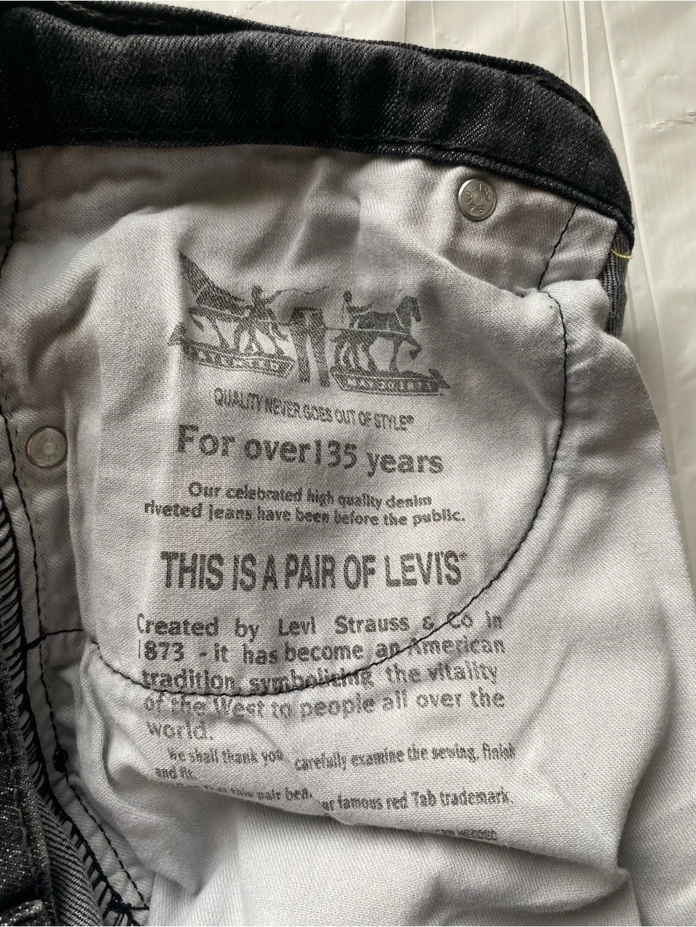 Levi’s 569 Loose Straight Denim Shorts Black Fade Skater Jorts Men’s 36